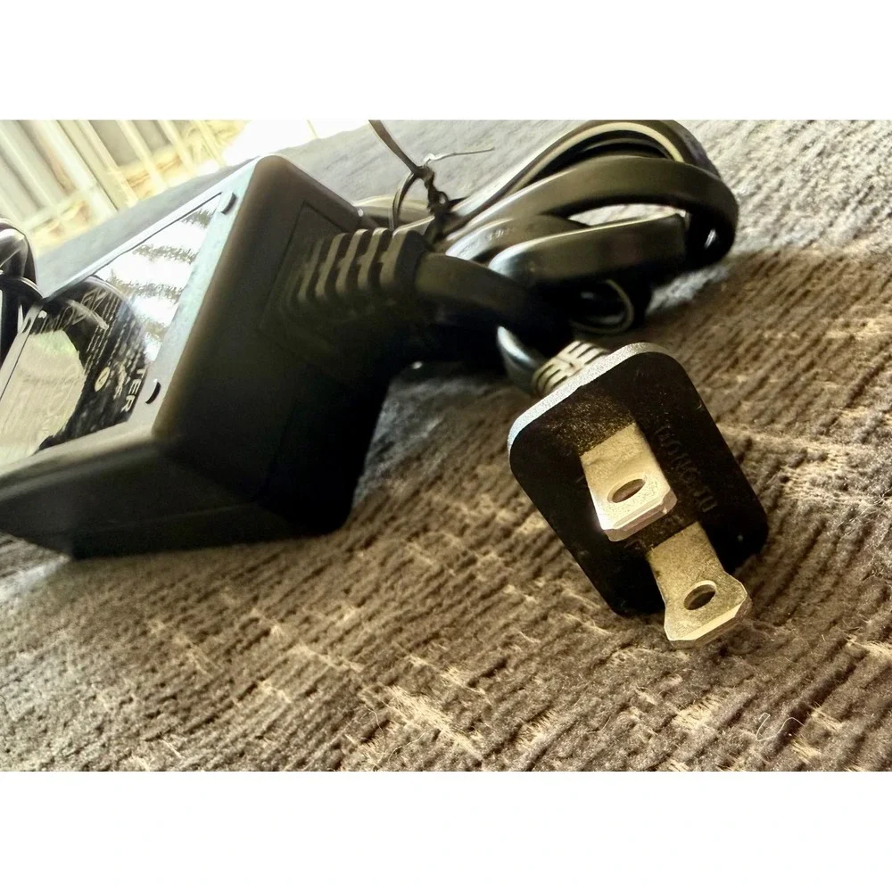 AC/DC Adapter G32DD-050400-A 5V 4A Power Supply *NOT TESTED*